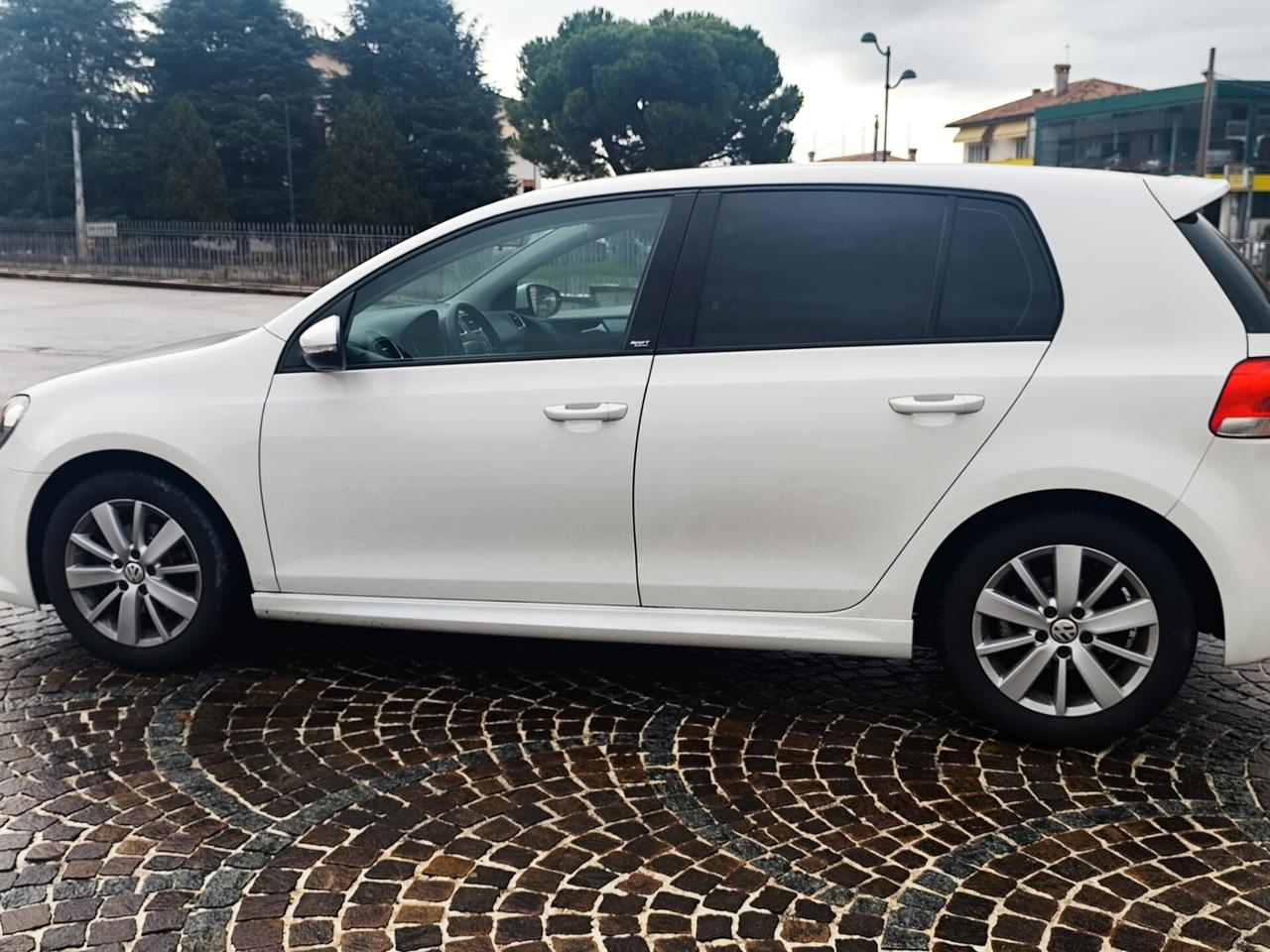 Volkswagen Golf 1.6 TDI DPF 5p. Highline