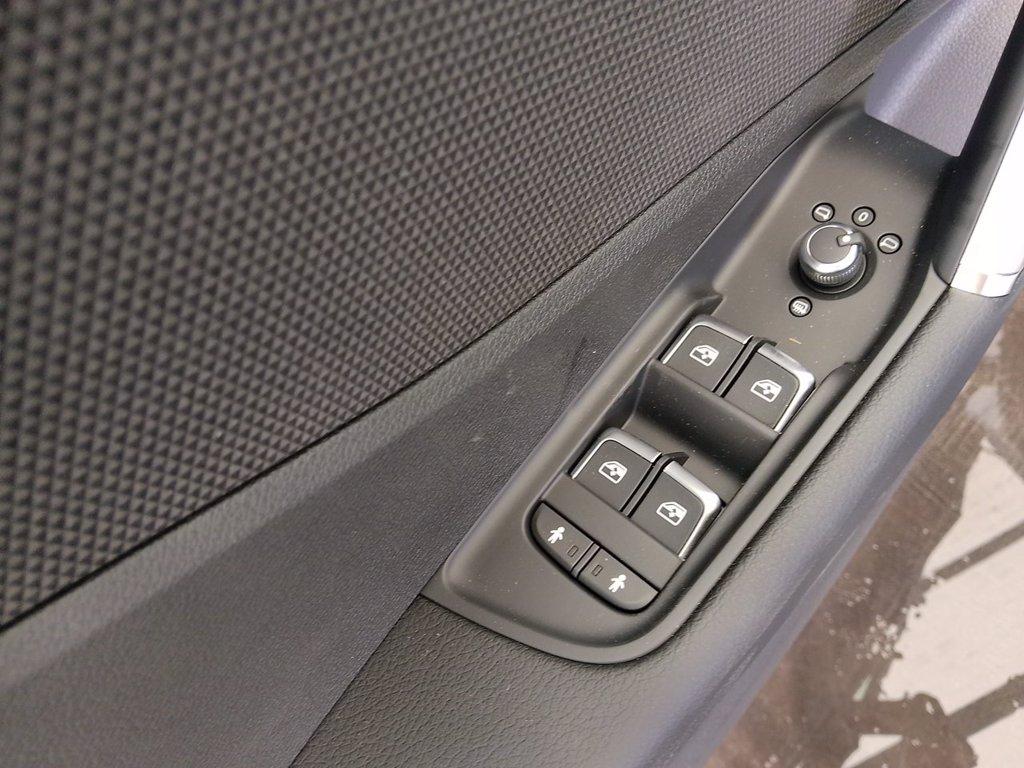 AUDI Q2 35 2.0 tdi identity black s-tronic del 2026