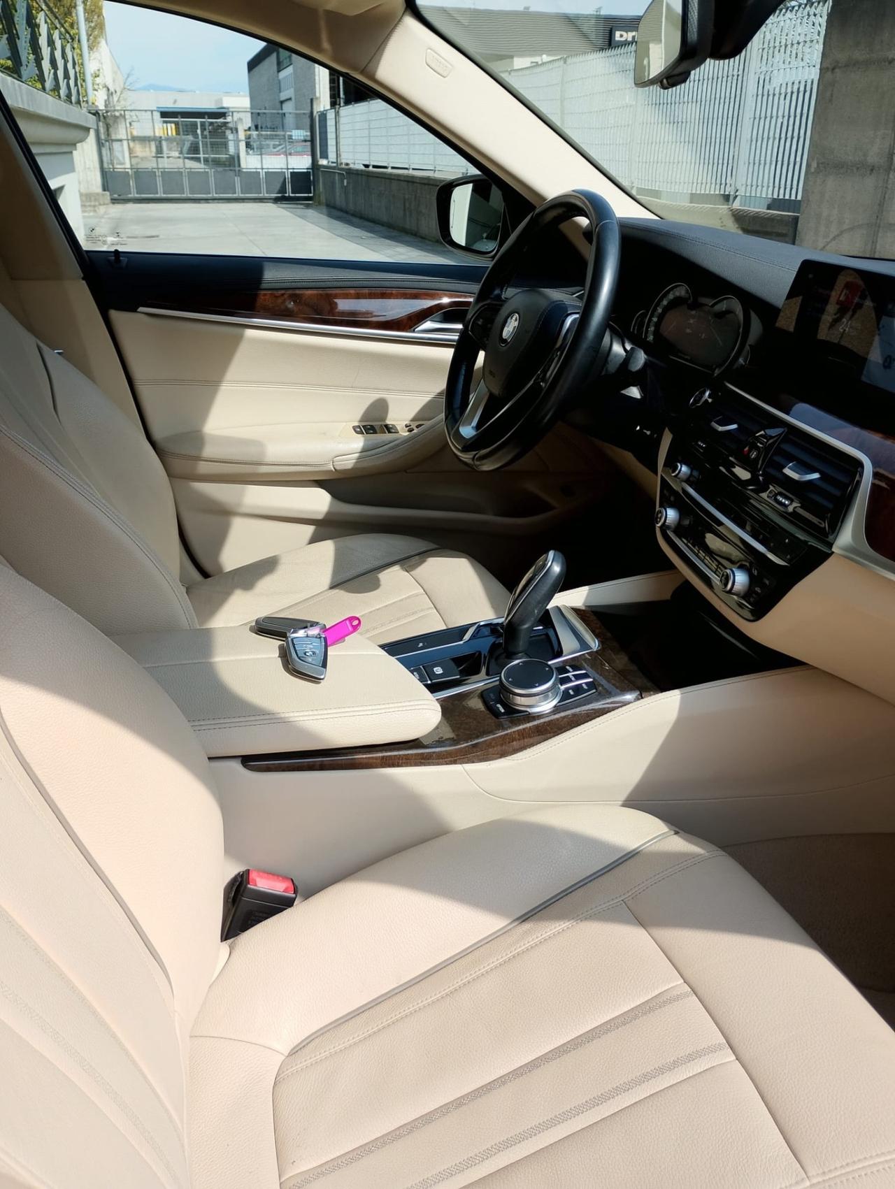 Bmw 520 520d xDrive Luxury