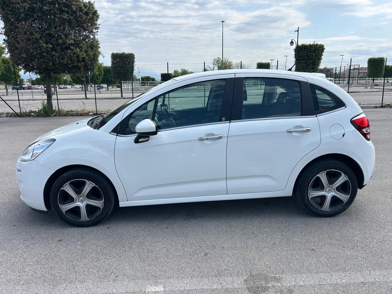 Citroen C3 BlueHDi 75 Live Edition dic/2016 full da vetrina