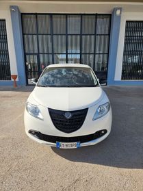 Lancia Ypsilon 1.2 69 CV 5 porte S Momodesign