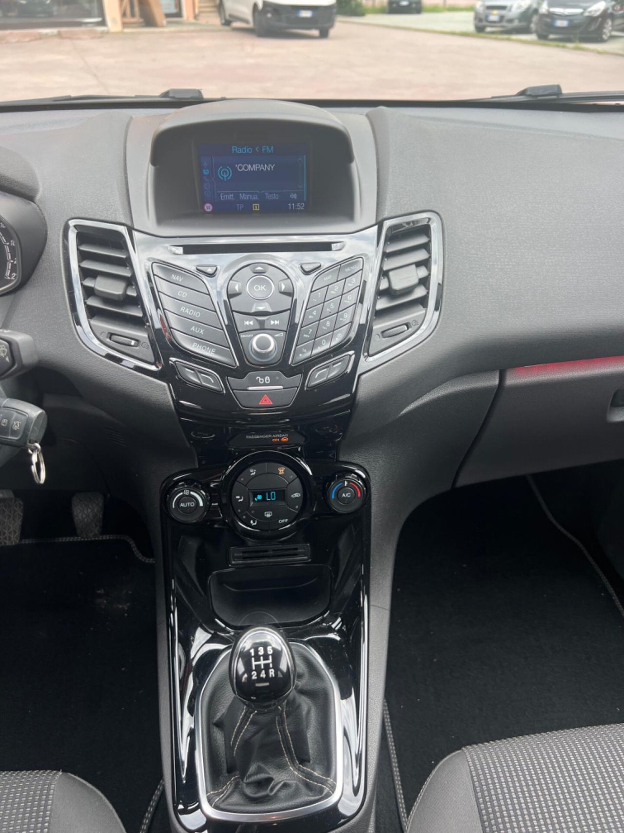 Ford Fiesta 1.5 TDCi 75CV 5 porte Titanium