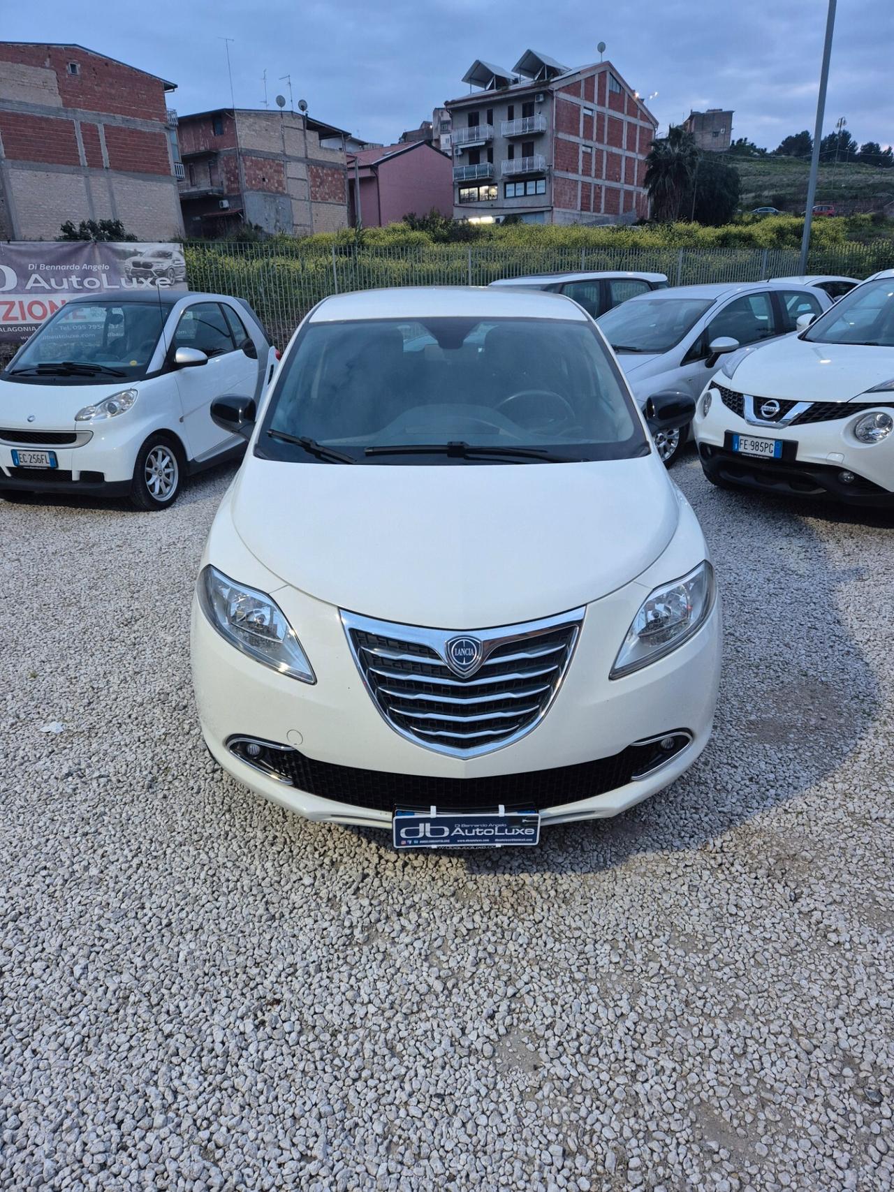 Lancia Ypsilon 0.9 TwinAir 85 CV 5 porte Metano Ecochic Gold