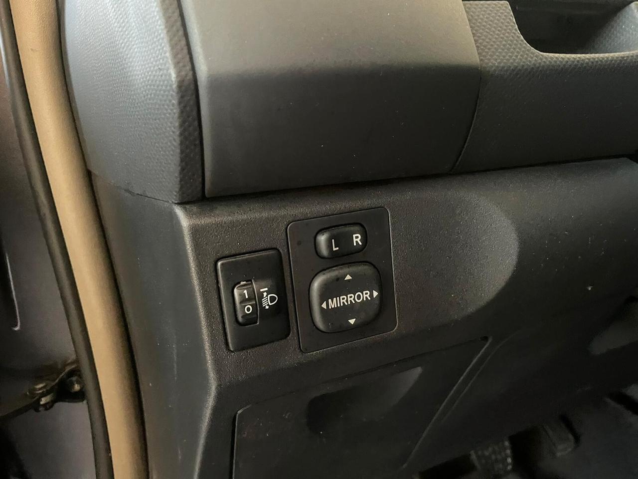 Toyota Yaris 1.3 5 porte Sol