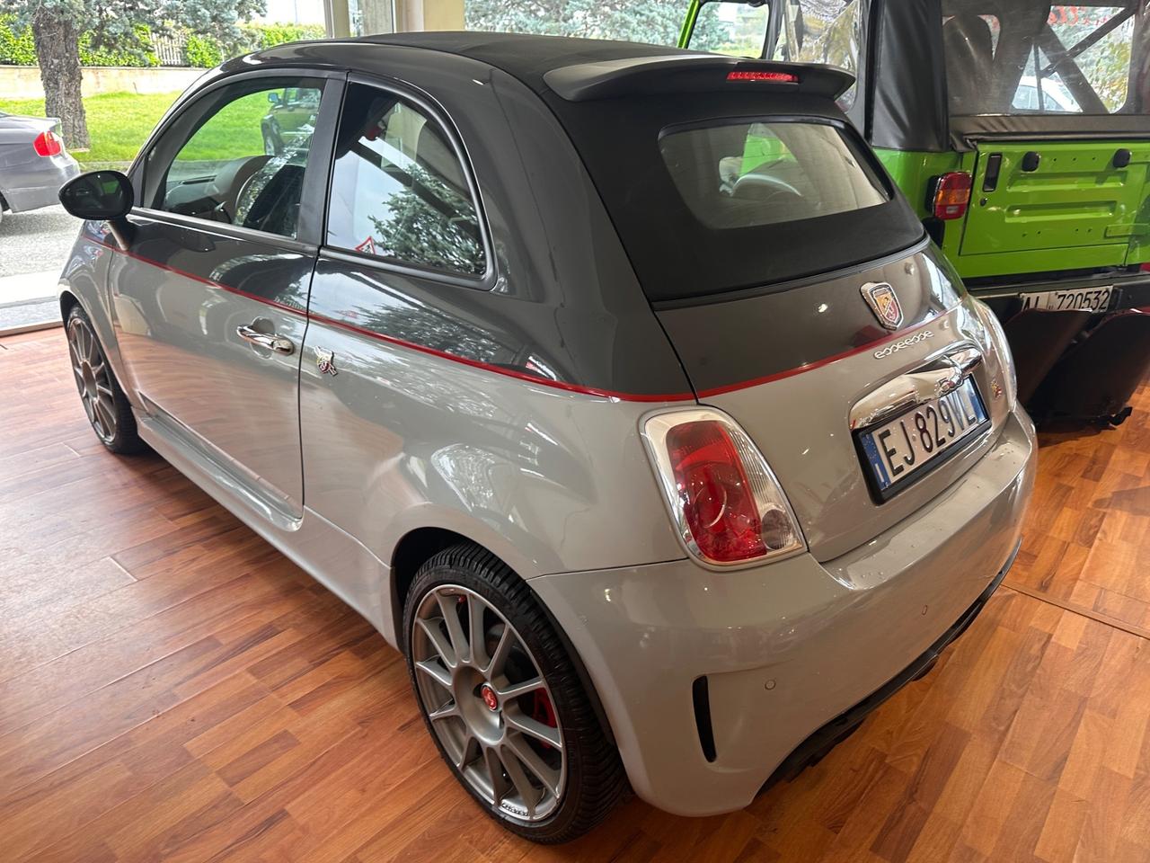 Abarth 500 C 1.4 Turbo T-Jet MTA Bicolore