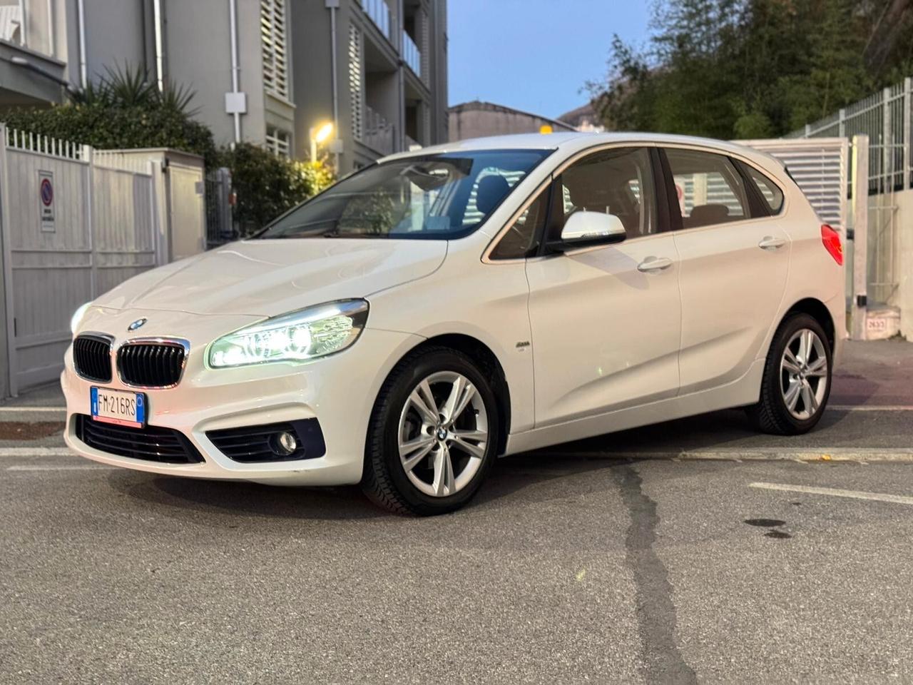 Bmw 2er Active Tourer 214d Sport
