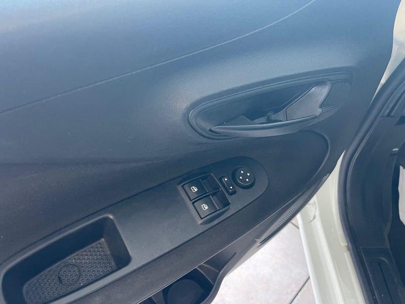 FIAT Punto 1.2 Young 69cv