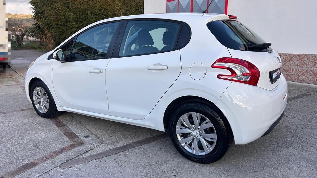 Peugeot 208 1.4 HDi 68 CV