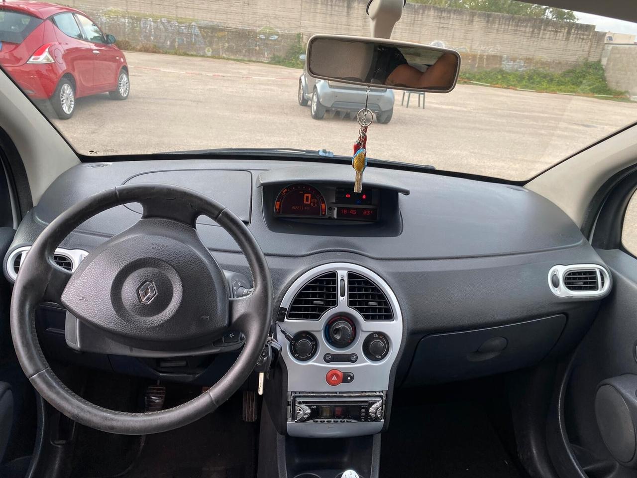 Renault Gran Modus 1.2 benz full opt 2010