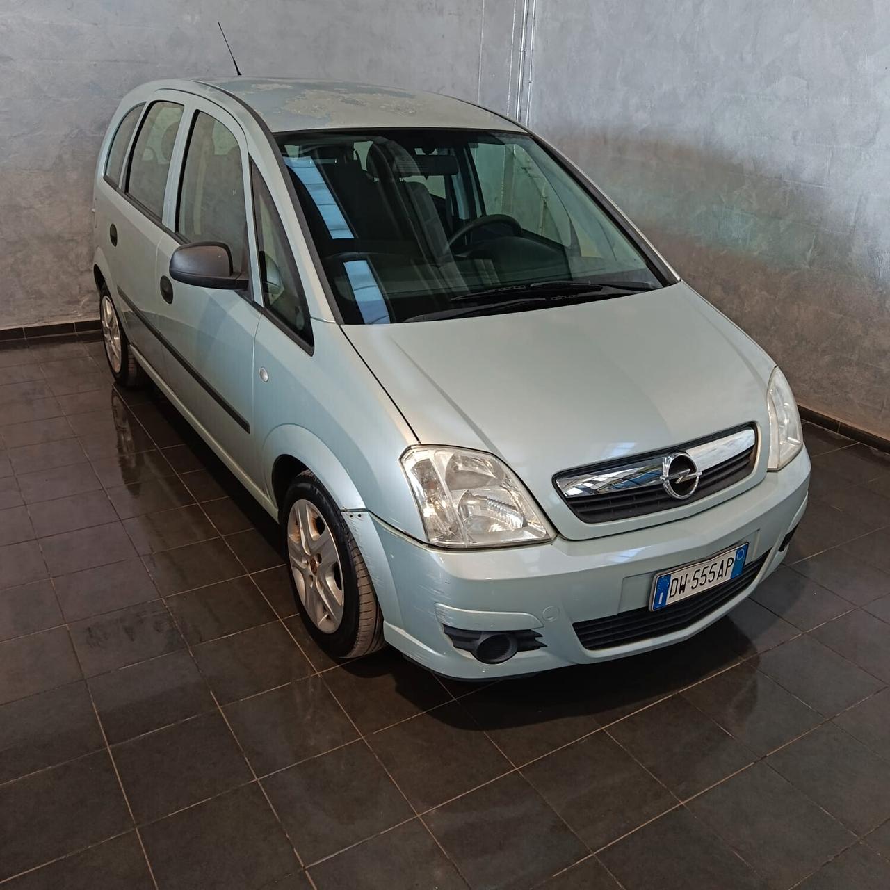 Opel Meriva 1.4 BENZINA NEOPATENTATI