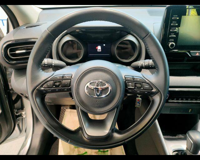 TOYOTA Yaris 1.5h Trend