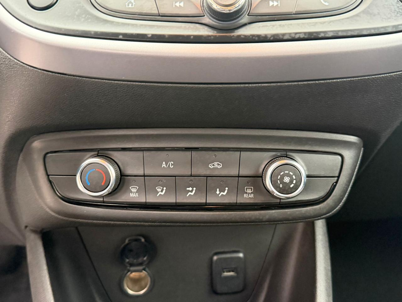 Opel Crossland 1.2 12V Start&Stop Blitz Edition