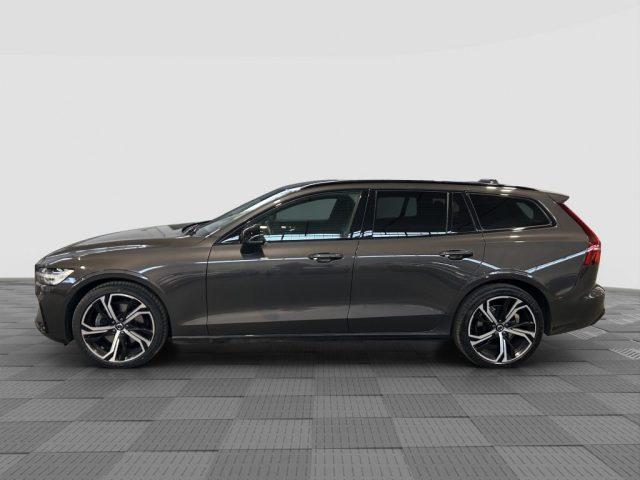 VOLVO V60 V60 B4 (d) automatico Plus Dark