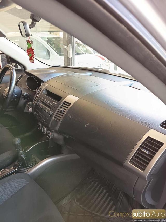 MITSUBISHI Outlander 2.0 DI-D Invite DPF