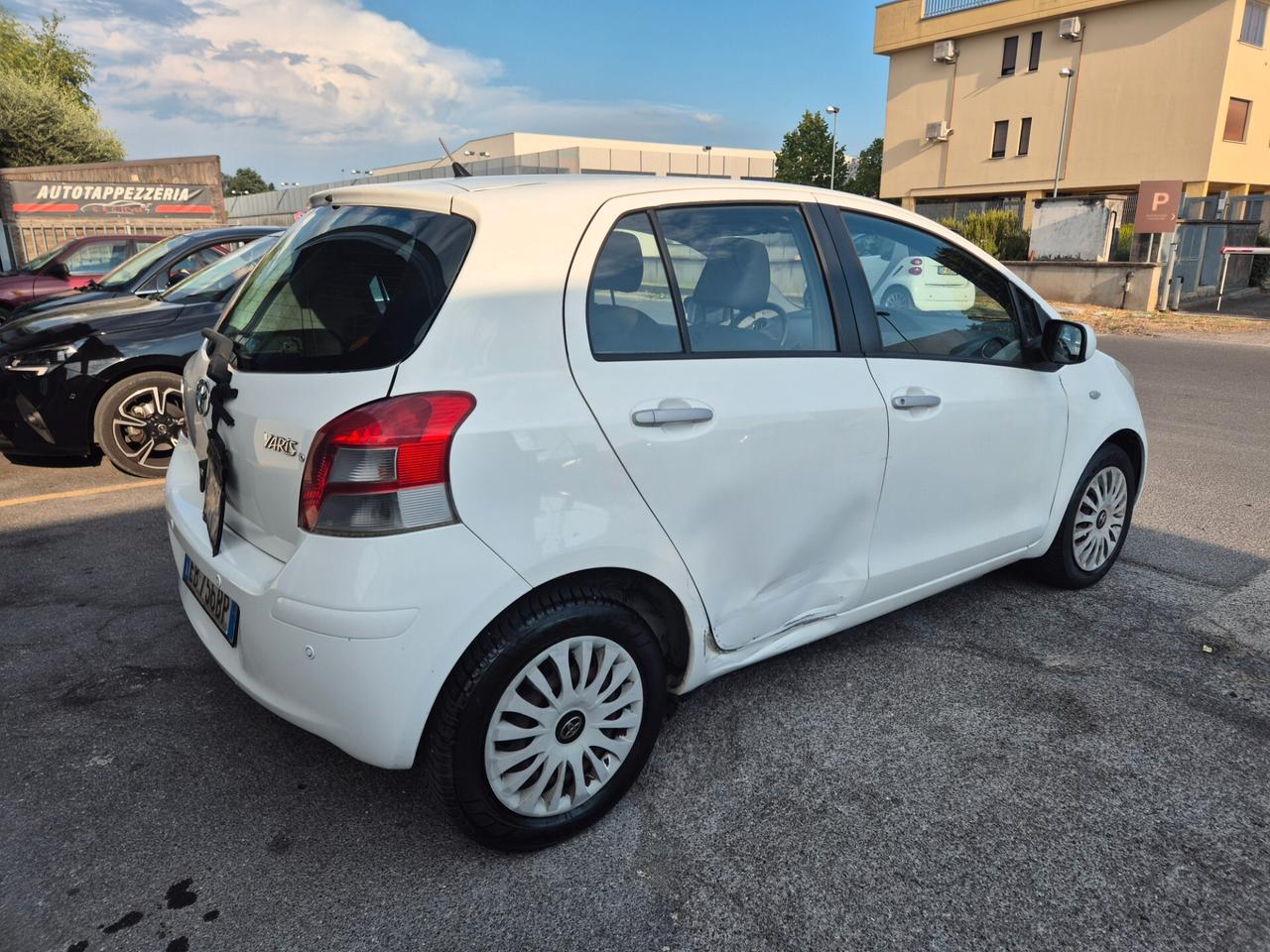 Toyota Yaris 1.4 D-4D DPF 5 porte Sol