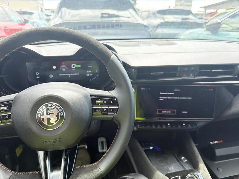 Alfa Romeo Junior BEV 156CV/115kW elettrica INTENSA MY25