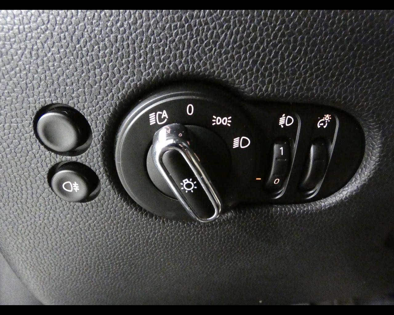 MINI Mini 5 porte (F55) - Mini 1.5 Cooper Yours 5 porte