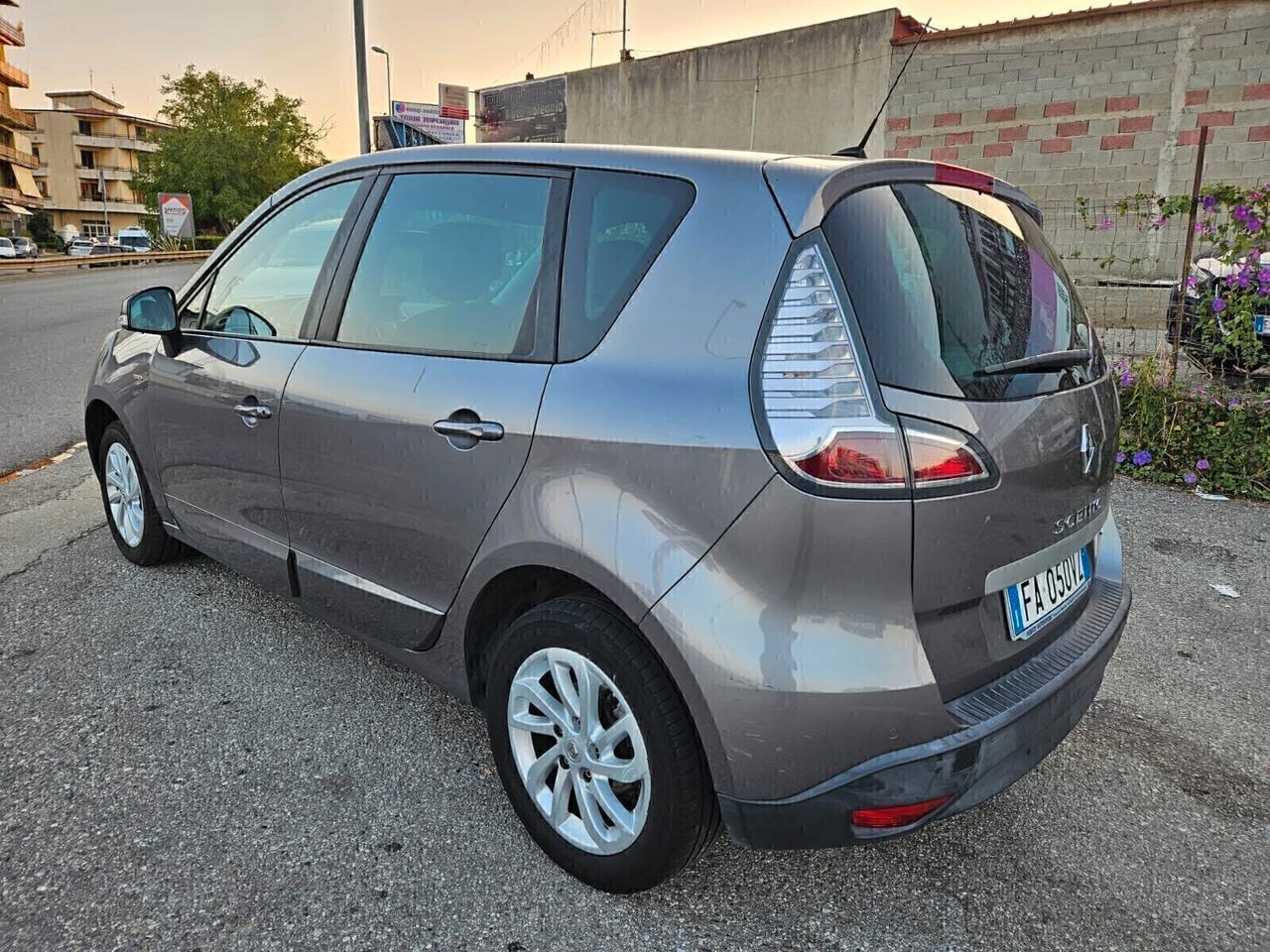 Renault Scenic XMod 1.5 dCi 95CV Limited