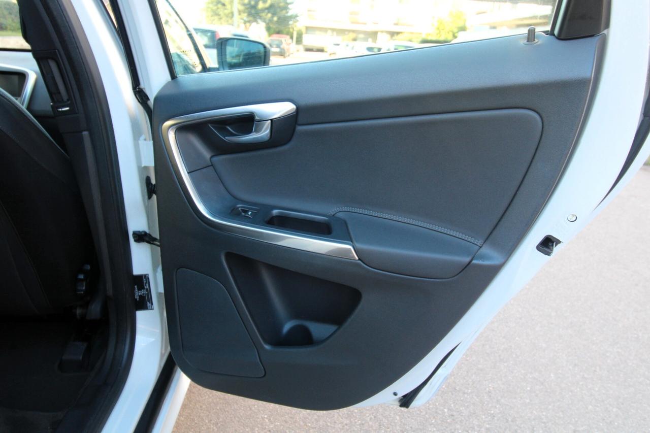 Volvo XC 60 XC60 D3 Geartronic Momentum