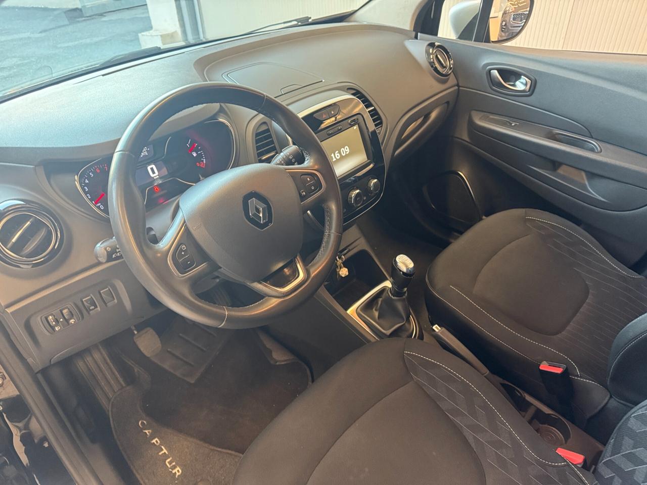 Renault Captur TCe 130 CV Sport Edition **NEOPATENTATI**