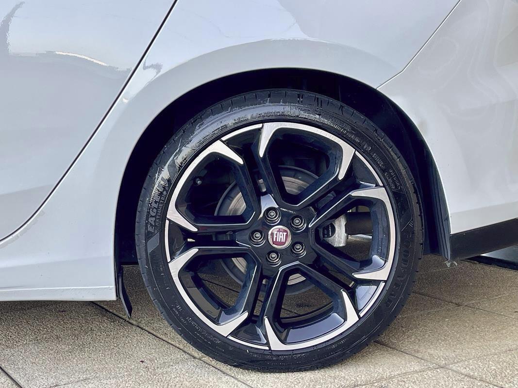 Fiat Tipo 1.6 Mjt S&S S-Design (Bicolor - Pak black -Cerchi 18° - Fari Bi-xenon led - retrocamera)