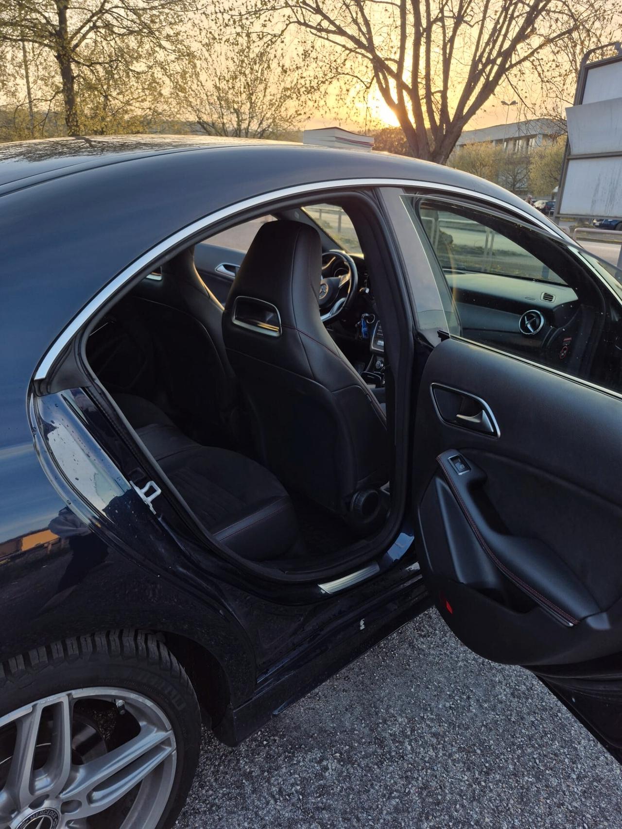 Mercedes-benz CLA 220 d 4Matic Automatic Business