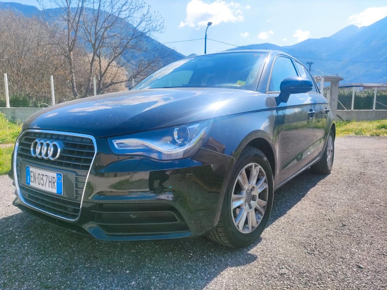 Audi A1 1.6 TDI S tronic 90 CV ( cambio automatico) per neopatentati