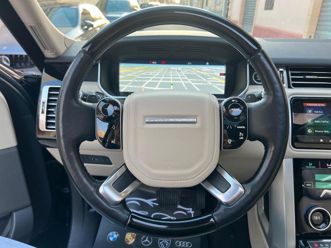 LAND ROVER RANGE ROVER VOGUE 3.0 V6 249CV 4X4 TETTO PELLE NAVI ANNO 2018