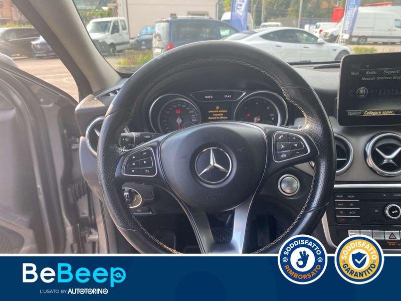 Mercedes-Benz GLA 200 D SPORT 4MATIC AUTO