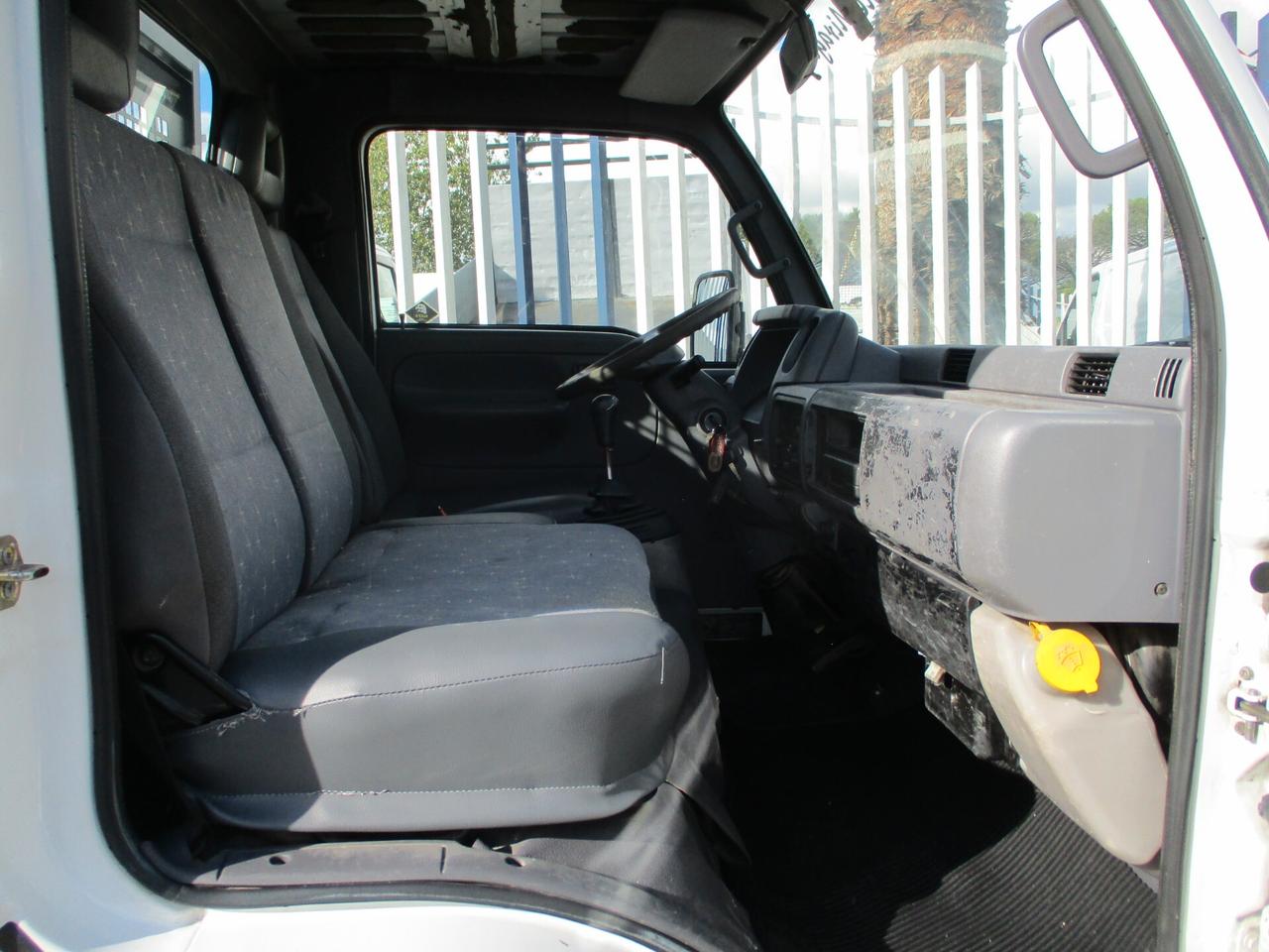 Nissan Cabstar 3000 120CV RIBALTBILE TRILATERALE **PERFETTO**