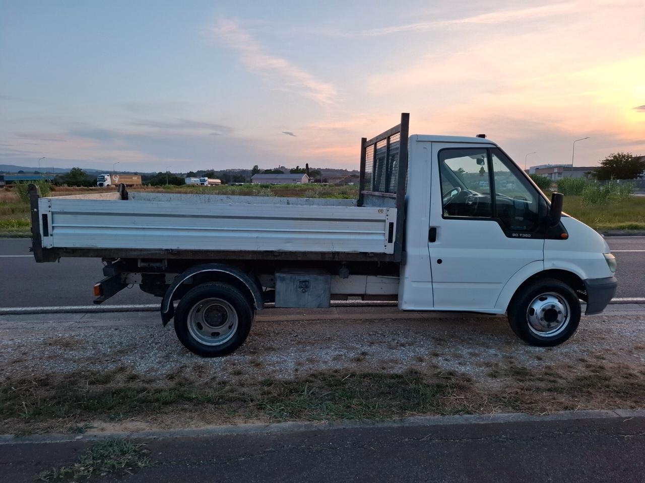 Ford Transit 90t350 ribaltabile trilaterale