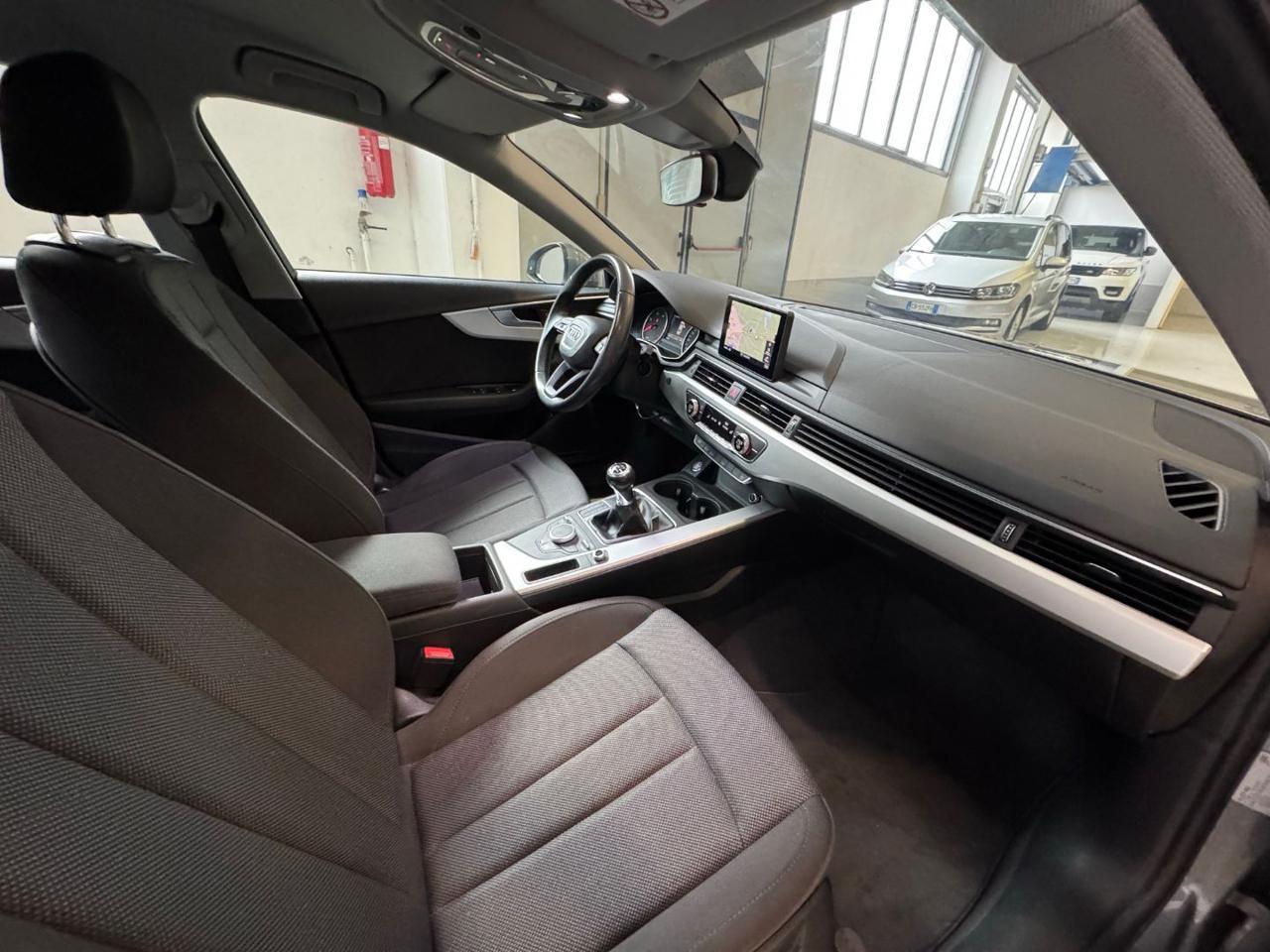 AUDI A4 2.0 TDI 122 CV Design.