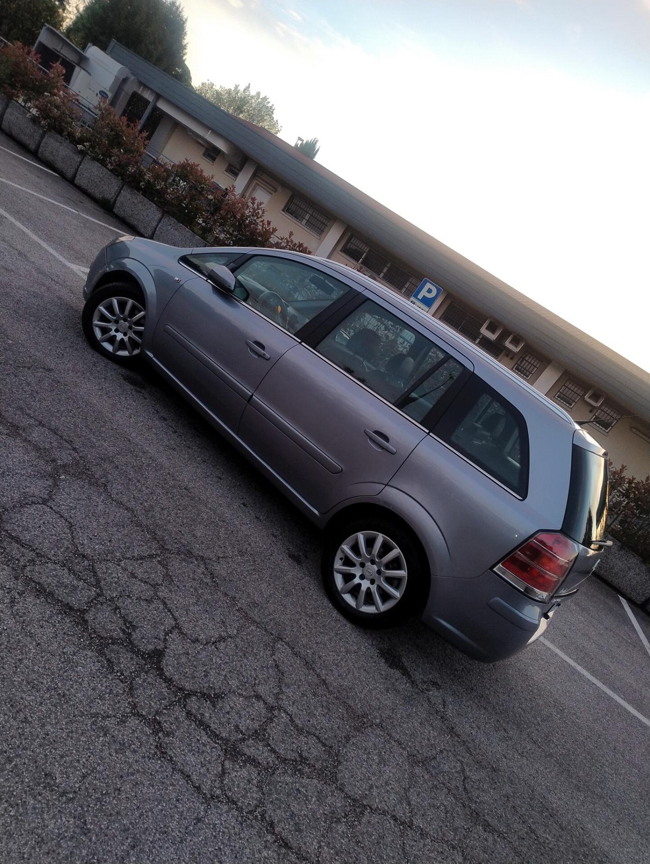 Opel Zafira 1.9 CDTI 120CV Enjoy