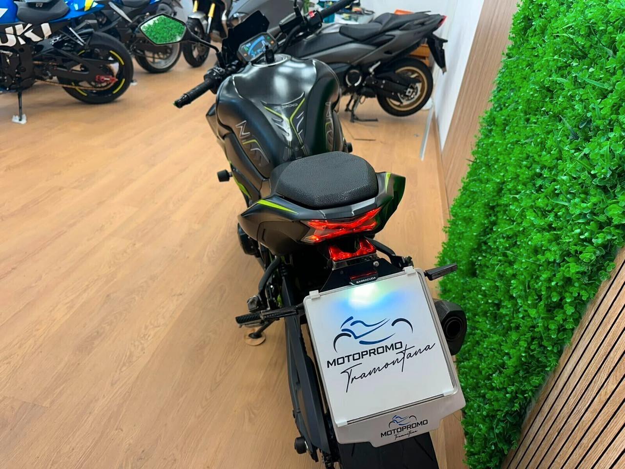 KAWASAKI Z900 Z 900 - 2021 AKRAPOVIC DA 129€ AL MESE