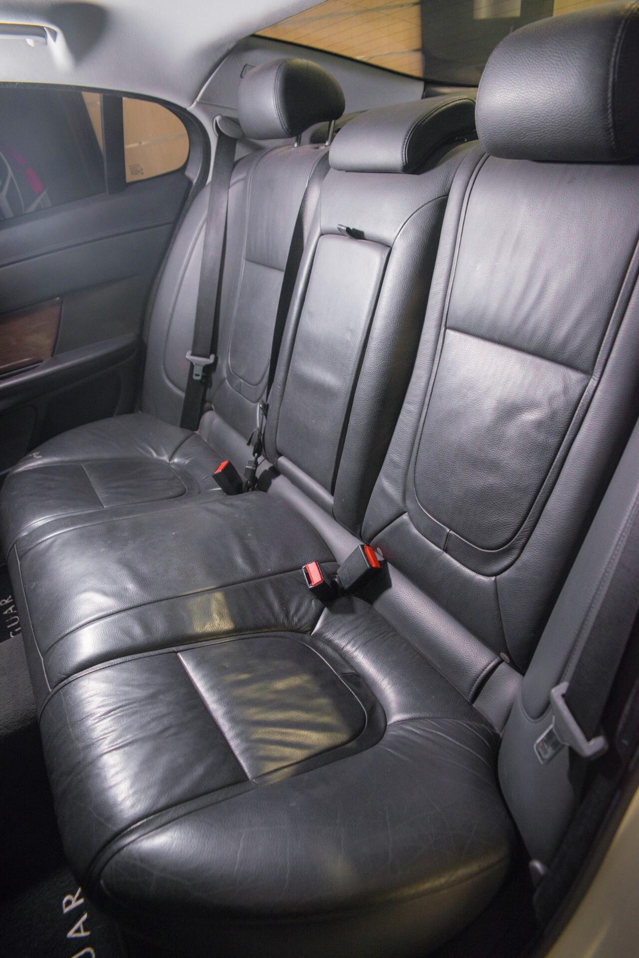 JAGUAR XF 2,2 D LUXURY 190CV PELLE TOTALE NAVIGATORE CERCHI CAMBIO AUTOMATICO