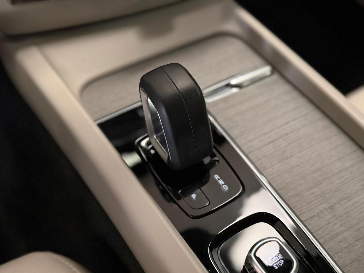 Volvo V60 Cross Country B4 (d) AWD automatico Ultimate