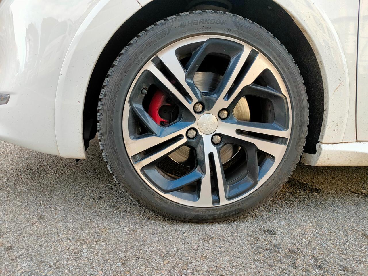 Peugeot 208 1.6 THP 200 CV 3 porte GTi