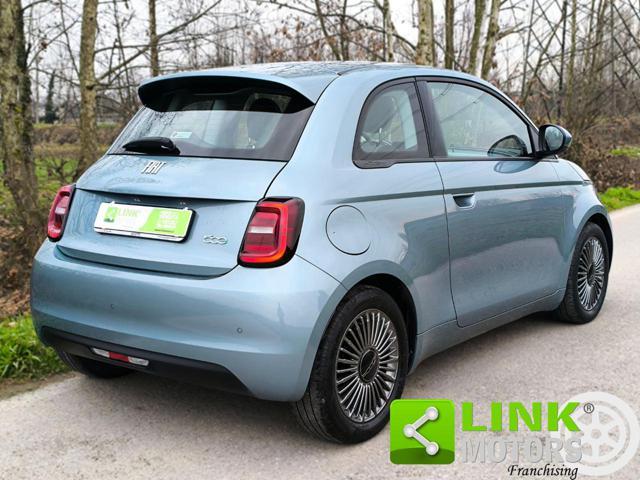 FIAT 500e Berlina 42 kWh La Prima