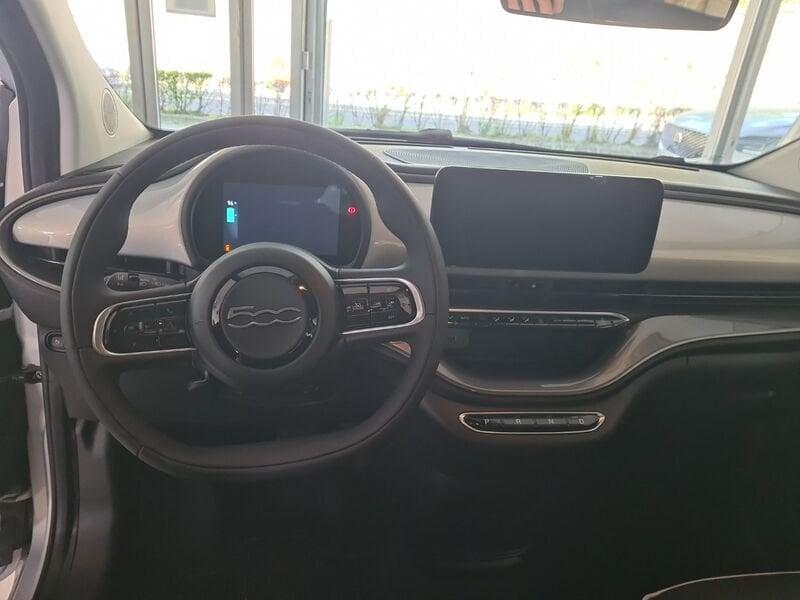 FIAT 500 500e 23,65 kWh Pack Tech