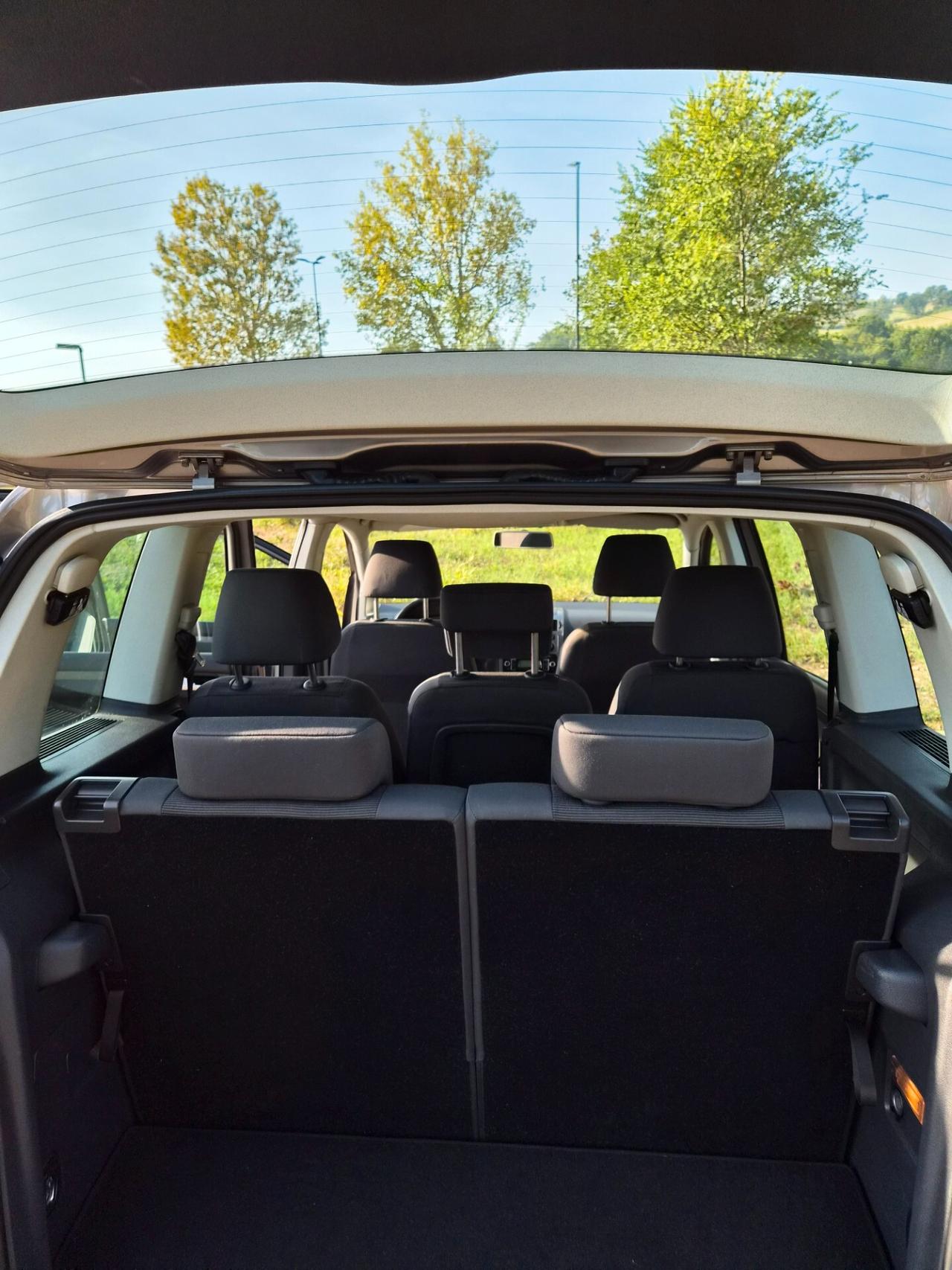 Volkswagen Touran 1.6 BENZINA 7 POSTI