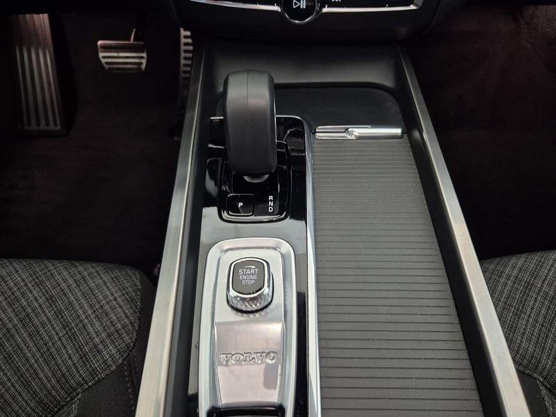 Volvo XC60 II 2022 2.0 t6 recharge phev obc 3,7kW Core awd auto