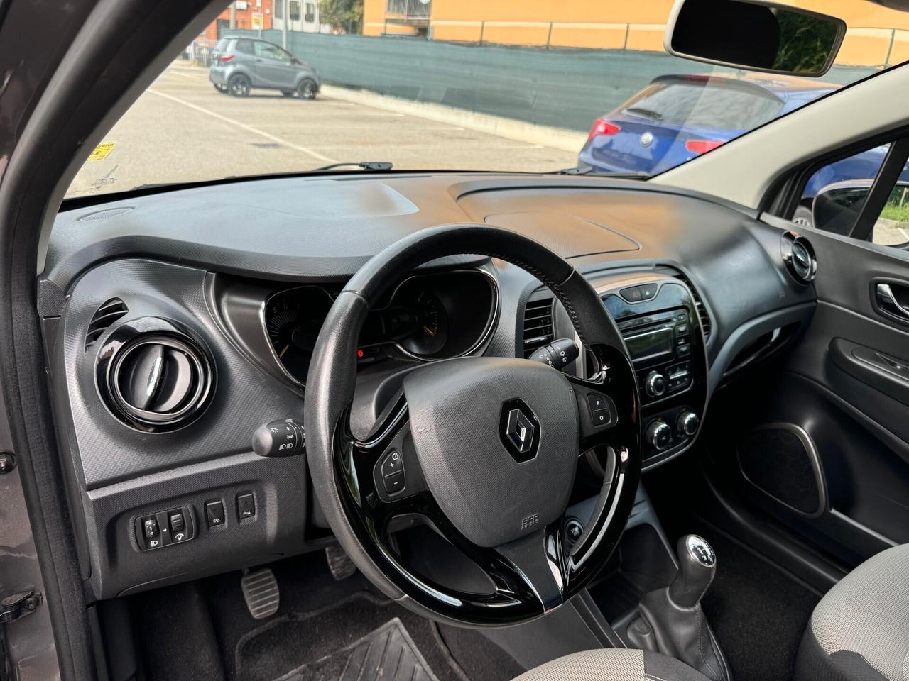 Renault Captur 0.9 tce - 12 MESI DI GARANZIA -