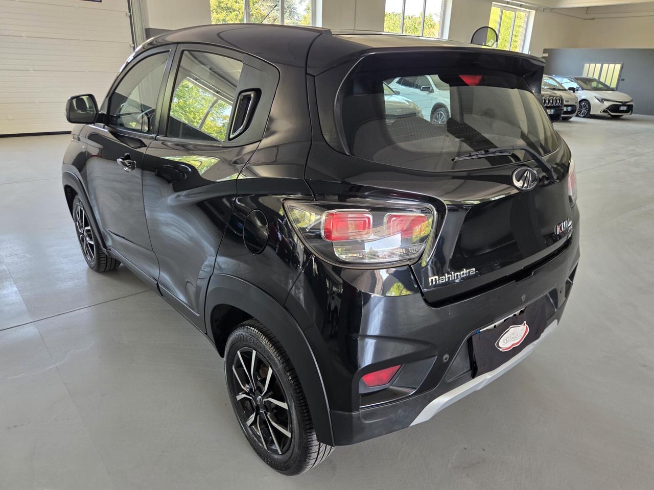 Mahindra KUV100 1.2 VVT K8 87cv