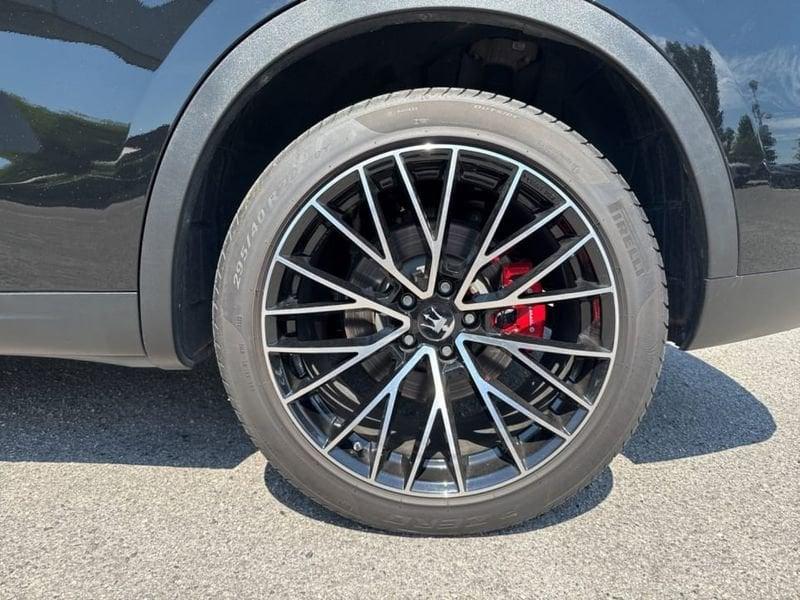 Maserati Levante 3.0 V6 250CV AUTO