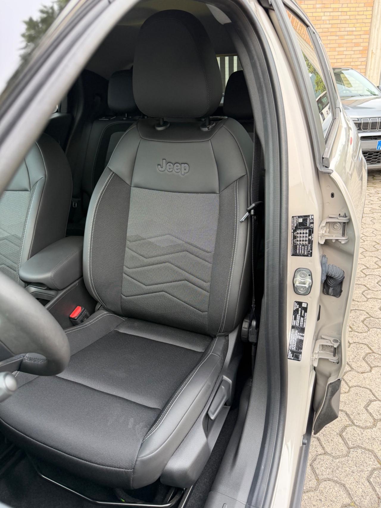 Jeep Avenger 1.2 Turbo 100 CV Summit