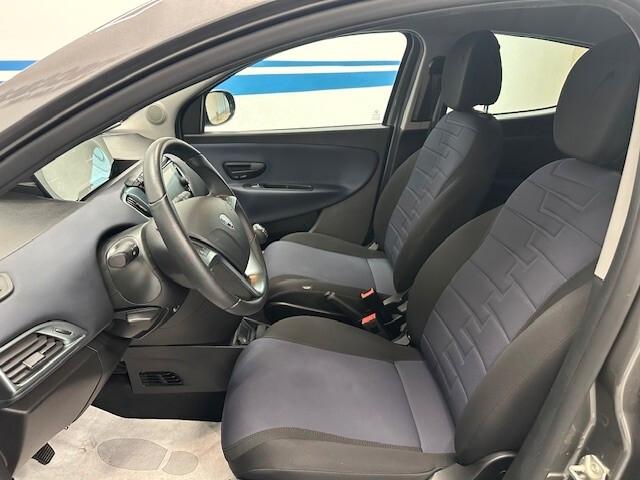 Lancia Ypsilon 1.0 5 porte *NEOPATENTATI* 16.000 KM * 2023 *