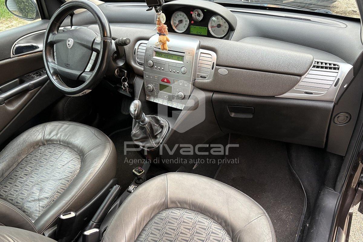 LANCIA Ypsilon 1.2 Versus