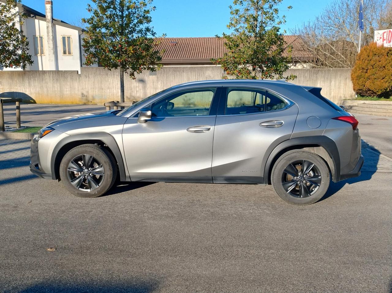 Lexus UX250h Hybrid Executive UNIPRO