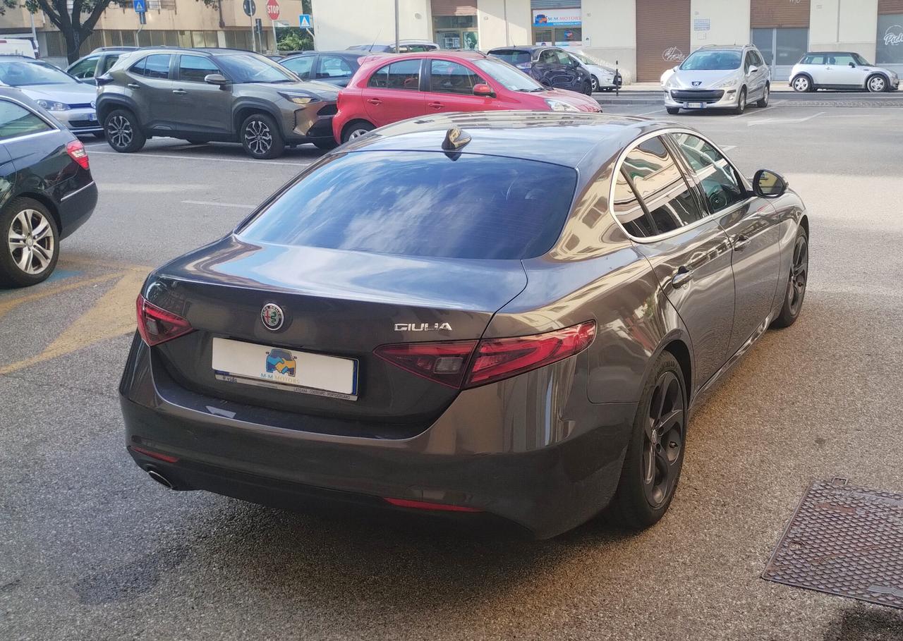 Alfa Romeo Giulia 2.2 Turbodiesel 160 CV AT8 Executive
