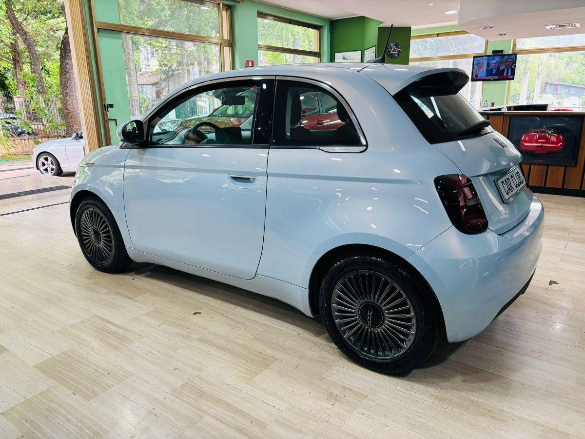 Fiat 500 E 100% elettrica La Prima My'21